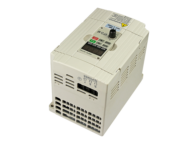 8000S通用變頻器，變頻調(diào)速器，變頻器廠家，電機(jī)變頻器，三相變頻器